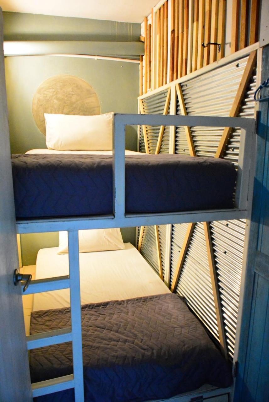 12Month Hostel Пхукет Номер фото